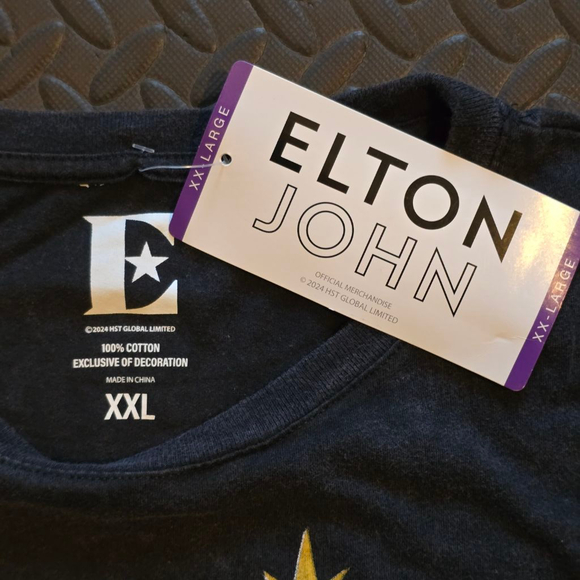 Women's Elton John Rocket Man Graphic Tee XXL Black Red - Picture 4 of 4